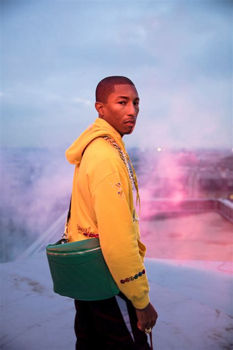 chanel x pharrell portafoglia|pharrell williams with Chanel.